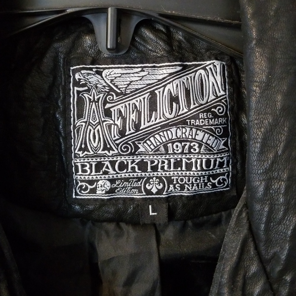 Leather jacket - Picture 2 of 4